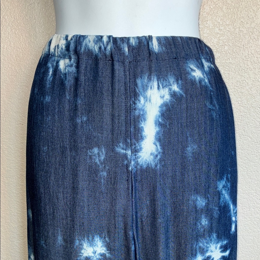 Blue Tie-Dye Set: Peplum Top & Wide Leg Capri Pants. M - Picture 7 of 17